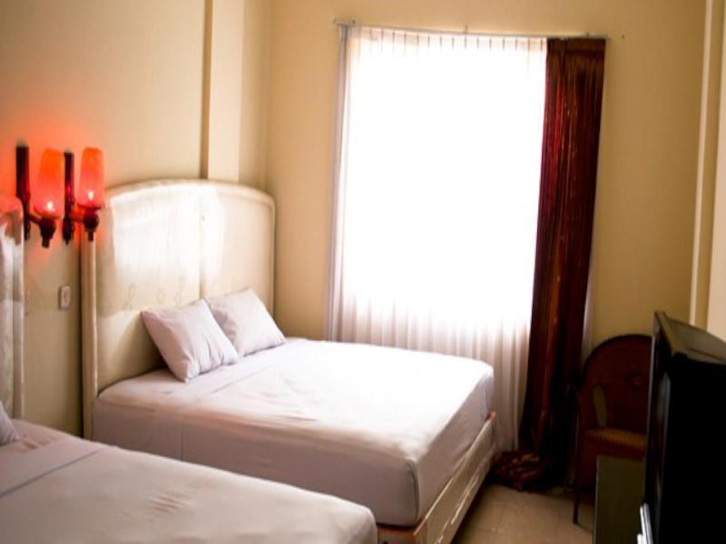 King Hotel Wates  Exterior foto